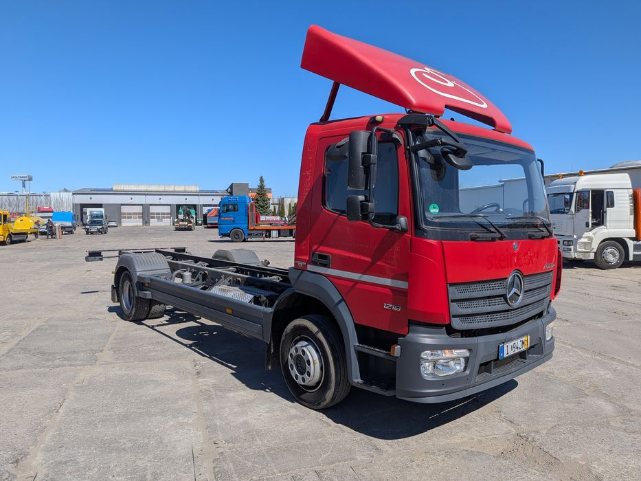 Mercedes atego 1218 rama do zabudowy resor automat z DE. Super stan. Wywrot, chłodnia, laweta, kontener