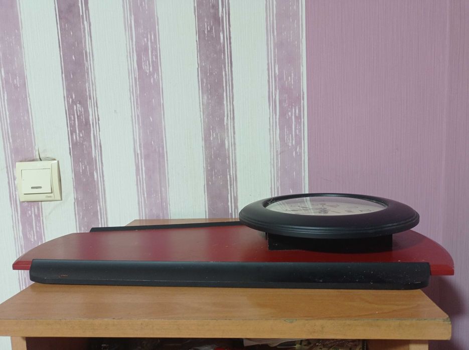 Годинник настінний REWA.