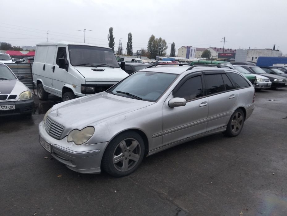 Продам Мерседес 2.7 дизель автомати