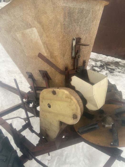 Sprzedam rozsiewacz kos