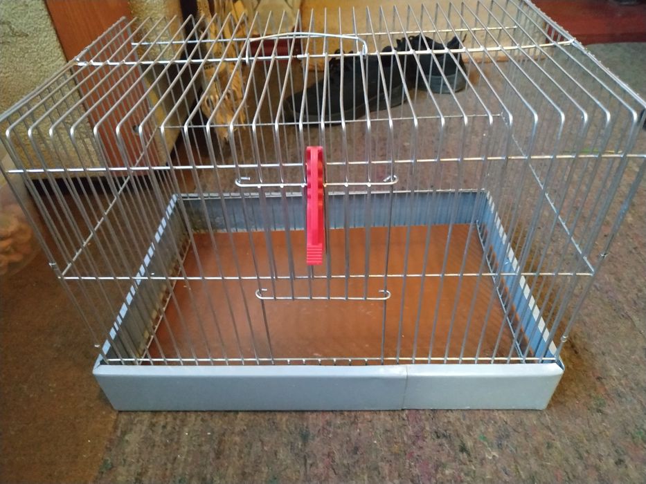 Клетка для криски,папужки,сірійця.