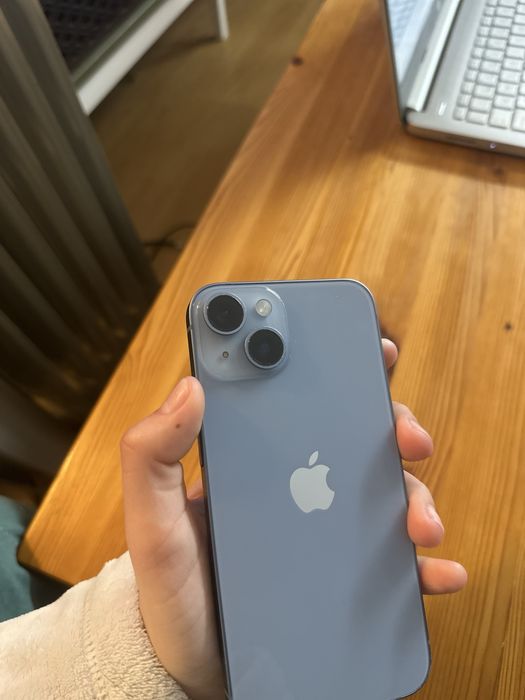 IPhone 14 256gb ( + capas)