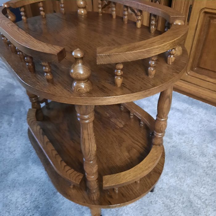 Stylowy barek na kółkach