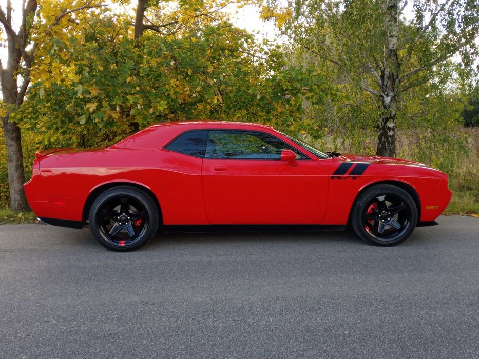 DODGE Challenger R/T silnik 5,7 V8 HEMI manual ZAMIANA