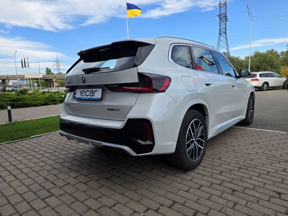 BMW iX1 2025 року 66.5 kWh (204 к.с.) eDrive 25 M Sport
