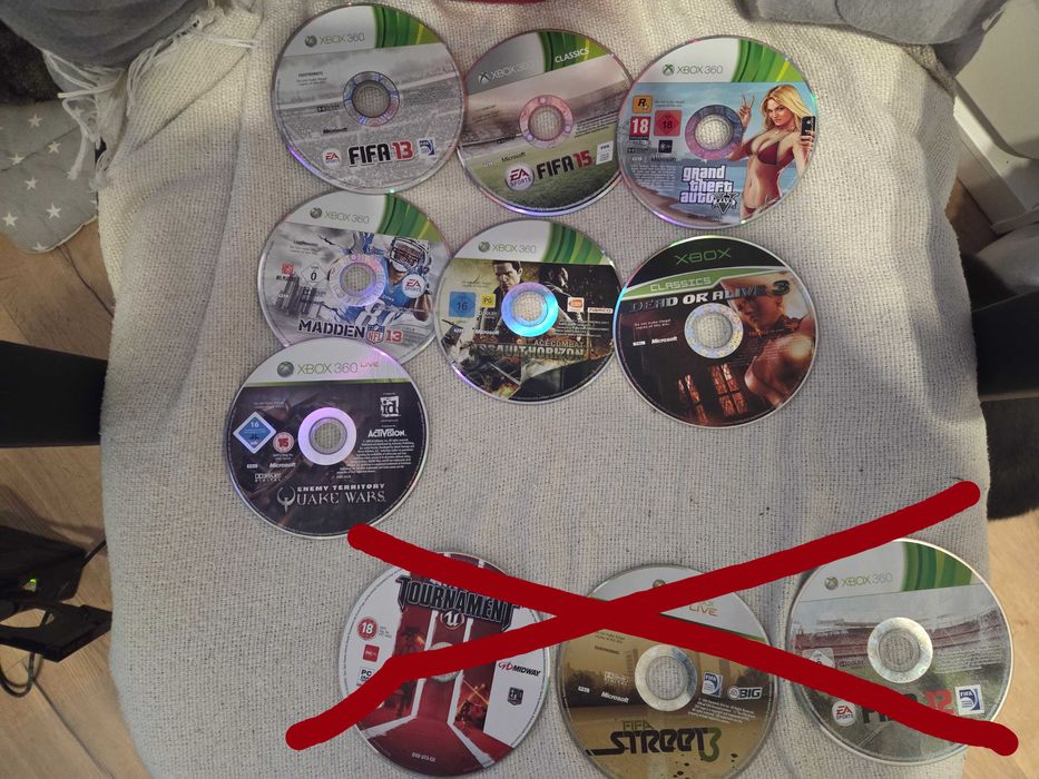 Xbox 360 + 2 pady + Kinect + gry