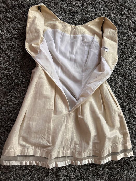 Плаття білого кольору