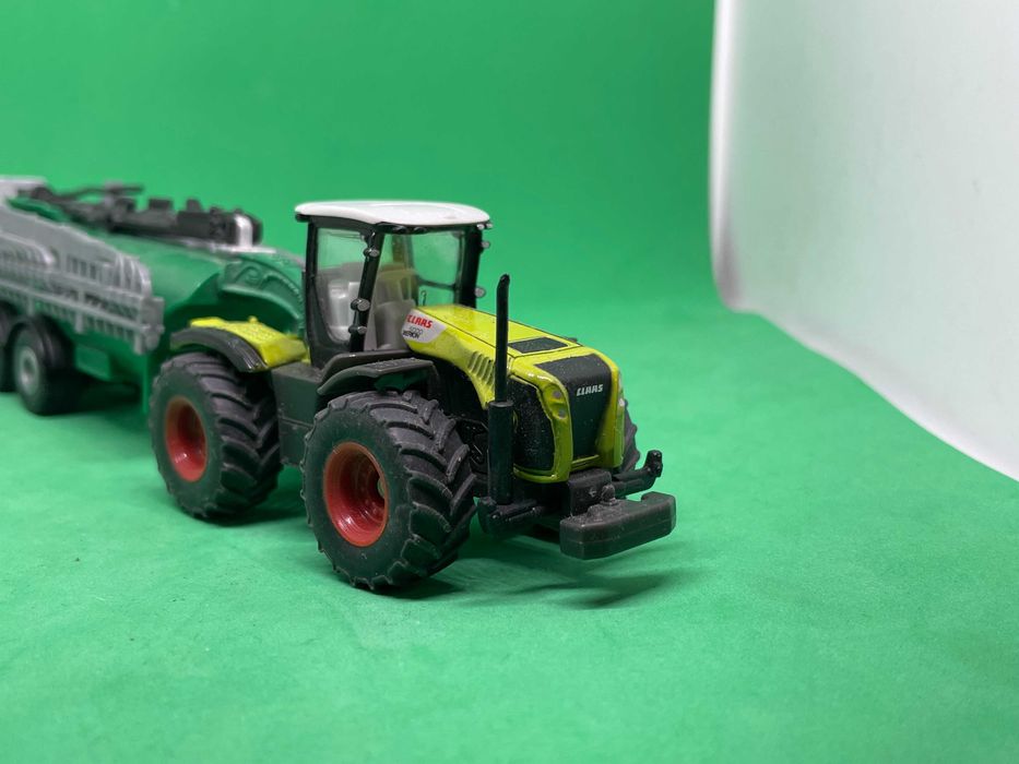 Siku traktor Claas plus beczka beczkowóz 1 87