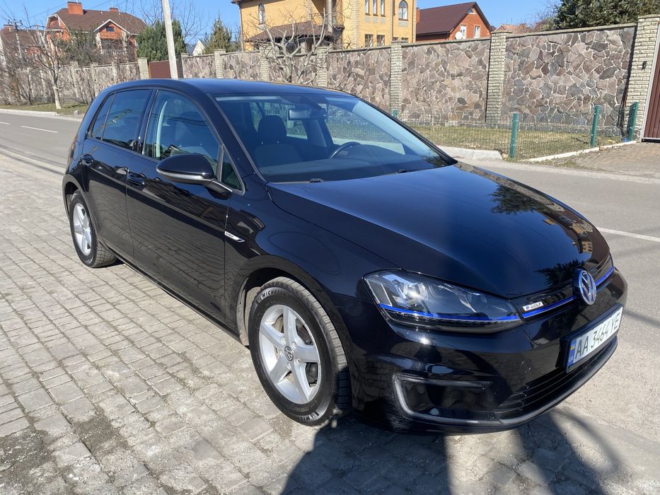 Volkswagen e-Golf 2015 рік