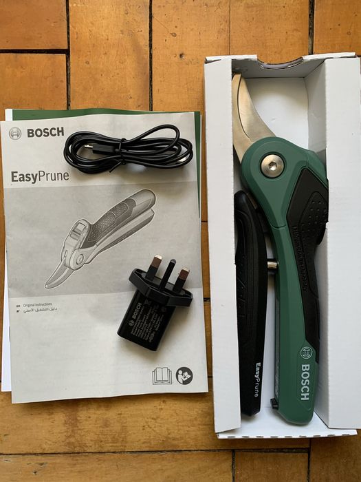 Аккумуляторный секатор BOSCH EasyPrune New