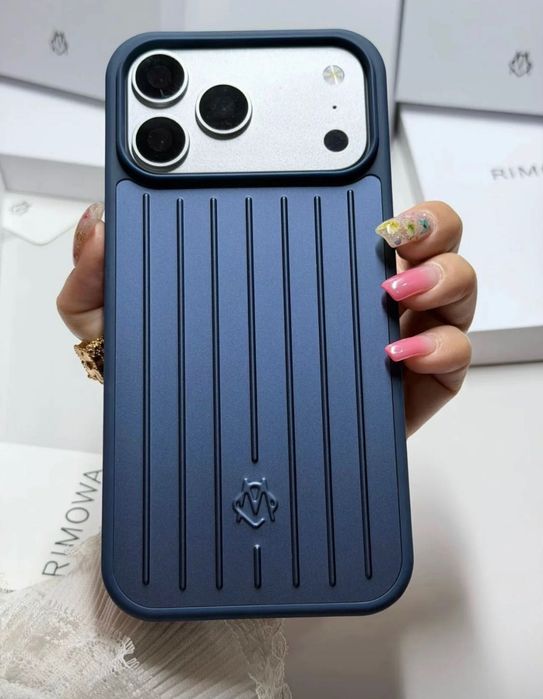Чохол Rimowa на iPhone 17 pro max та 17 pro silver металевий