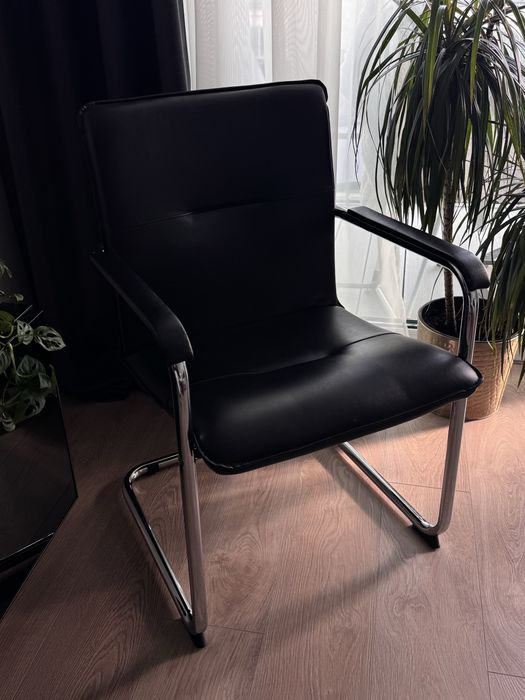 Elegancke krzesło biurowe Bauhaus