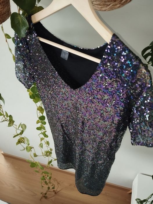 Prosta sukienka z cekinami, lekko trapezowa, ostatki, święta, Sylweste