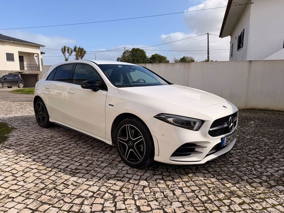 Mercedes-Benz A 250 e 8G-DCT AMG Line