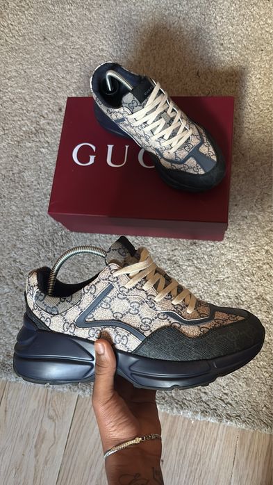 Tenis da  Gucci GG Rhyton sneakers