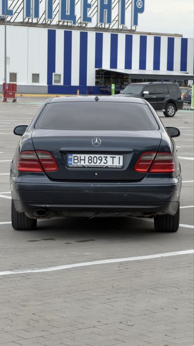 Mercedes-Benz CLK 320 Автомат 3.2 газ бенз
