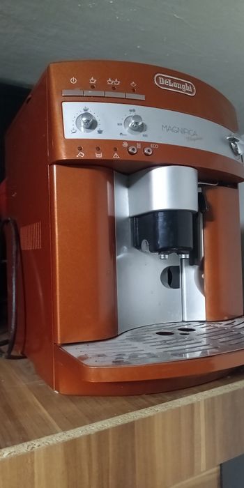 DeLonghi Magnifica Eleganza ESAM 3240.0 – Pomarańczowy Ekspres do Kaw