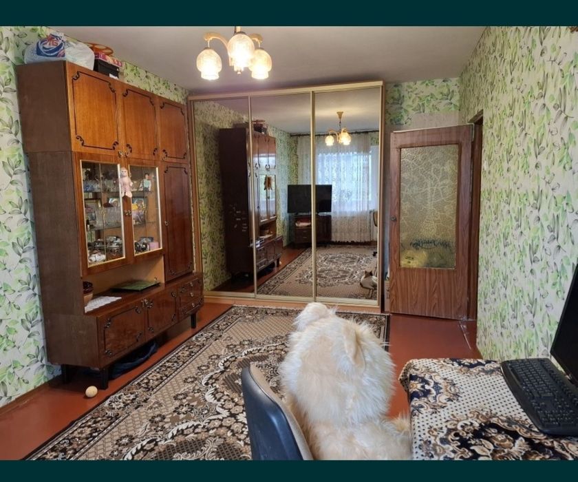 Срочно! Продаётся 2-х комнатная квартира на микрорайоне Солнечный.