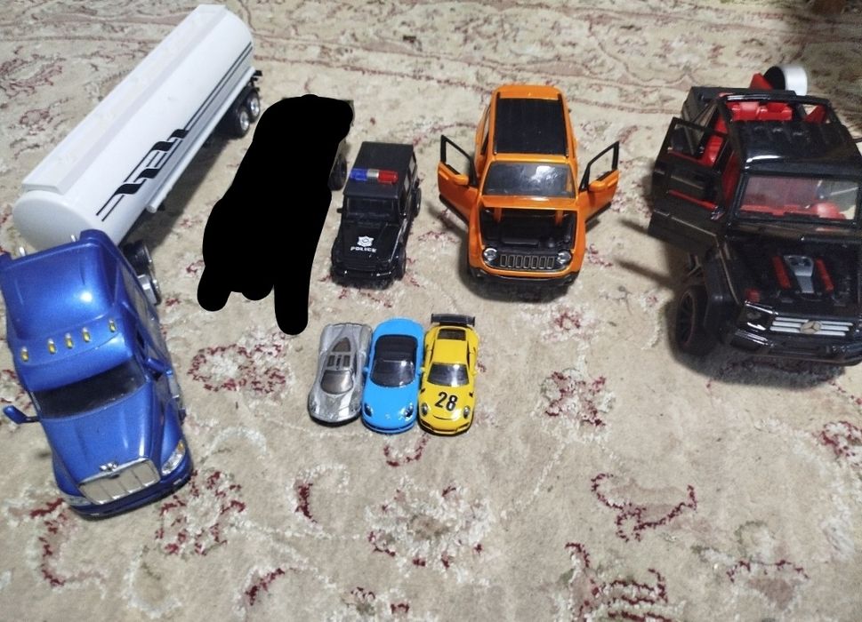 машинки,ціна різна