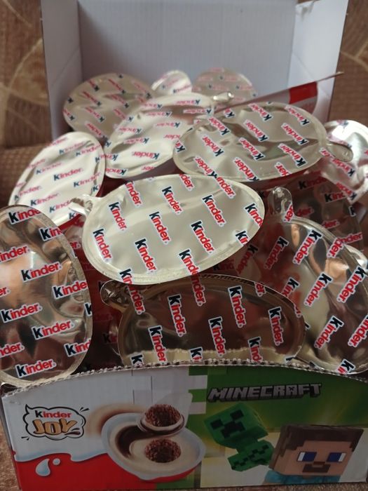 Фігурки кіндер (kinder) джой Майнкрафт, нові