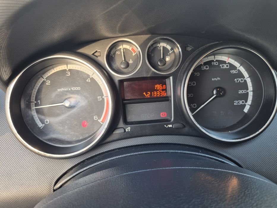 Автомобіль Peugeot 308 / 2010 року / дизель 1.6