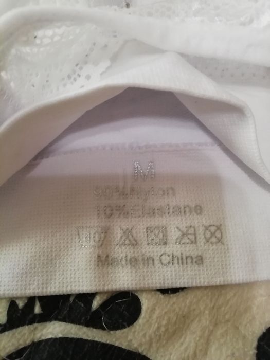 Бюстгальтер без кісточок