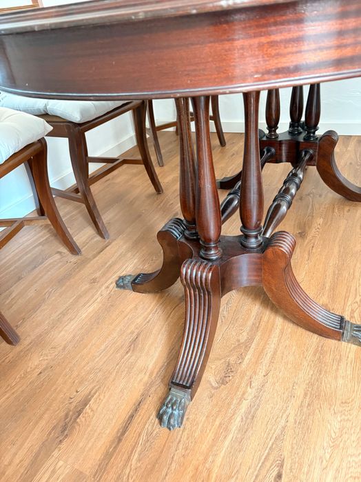Conjunto Mesa Oval e 6 cadeiras