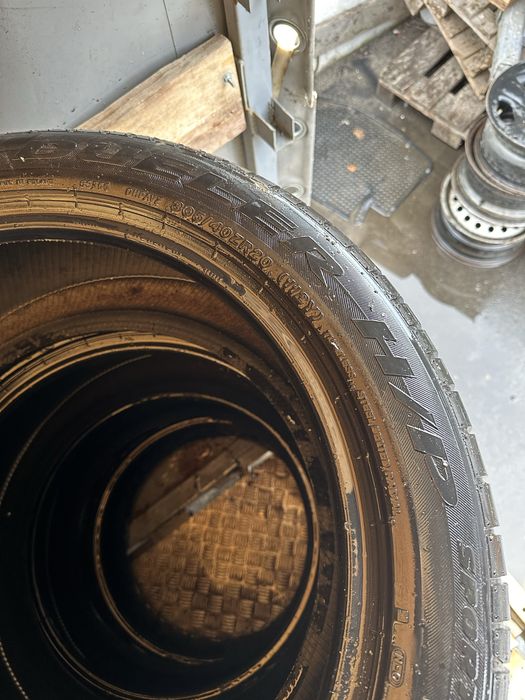 Bridgestone dueler h/p 305 40 r20