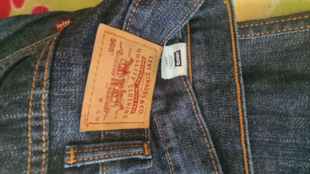 Jeansy Levi's 505 — nie używane