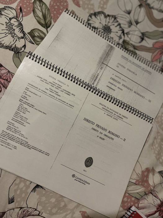 Manuais de Direito Impressos e Encadernados
