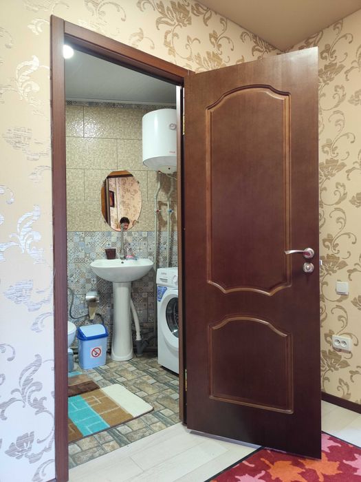 Продам в Валках часть дома в статусе квартиры