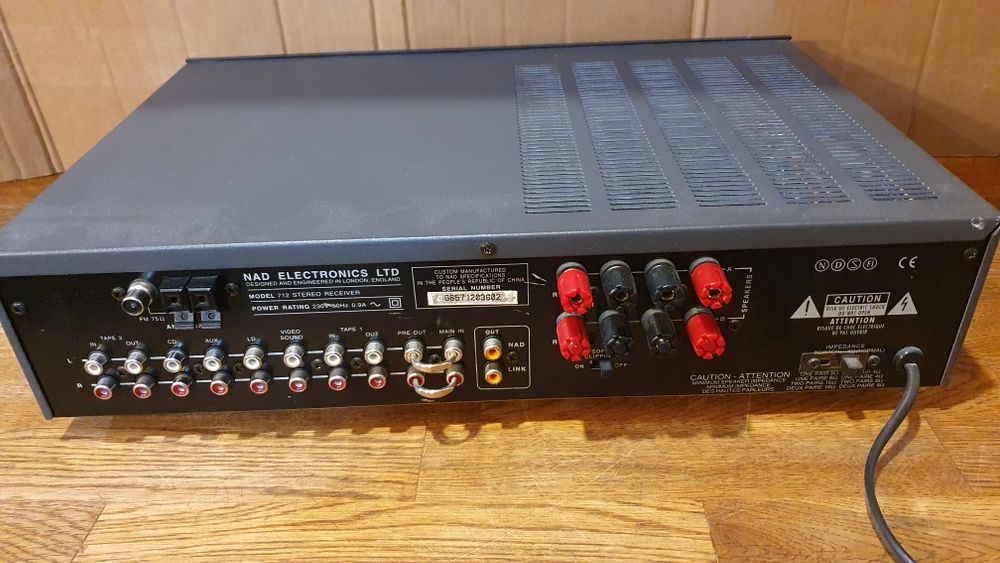Amplituner Nad 712