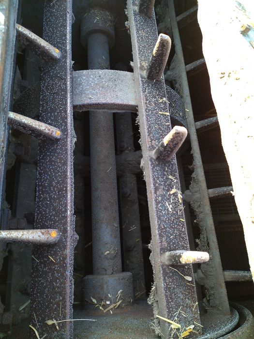 Продам мінікомбайн зерновий.