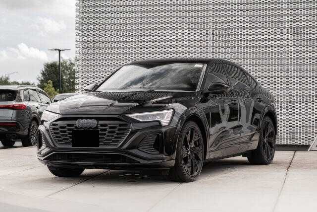 2024 Audi Q8 Sportback e-tron quattro Prestige S line