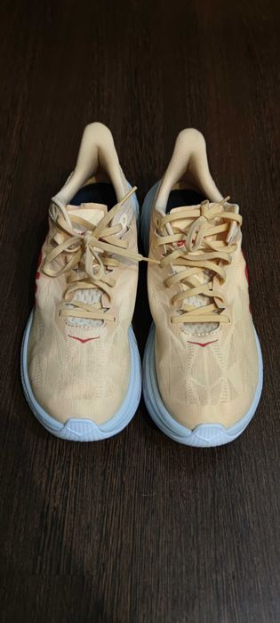 Кросівки Hoka Carbon X 2.  Р 43 1/3. 27.5см