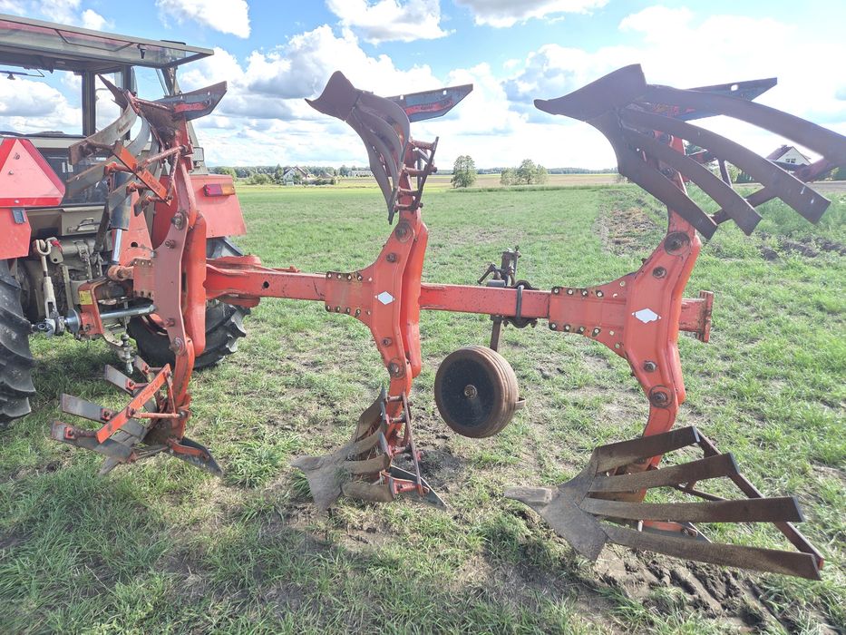 Duży pług ażurowy Kuhn Huard Multimaster 120 3+1