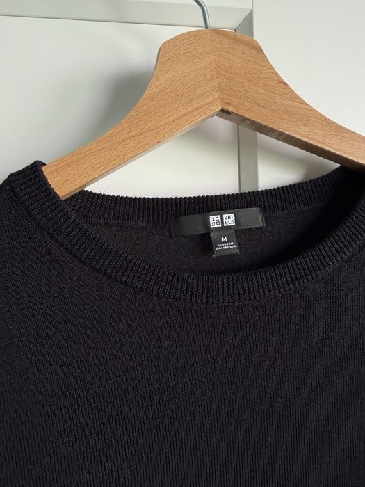 Sweter klasyczny czarny welna jesien zima m