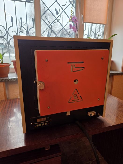 Муфельна піч майже нова