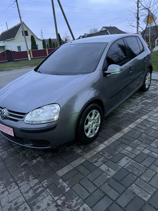 Продаж свіжо пригнаного фольксвагена гольф 5 1.6 мпі