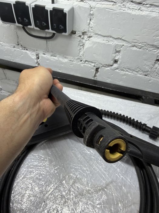Продам шланг , пістолет та пінник до мийки Karcher K2 K3 K4