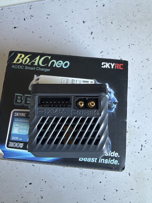 Ładowarka SKYRC B6ACneo