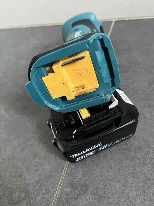 Акум.Фрезер для гіпсокартону Makita  DCO 180+AКБ 3.0Ah