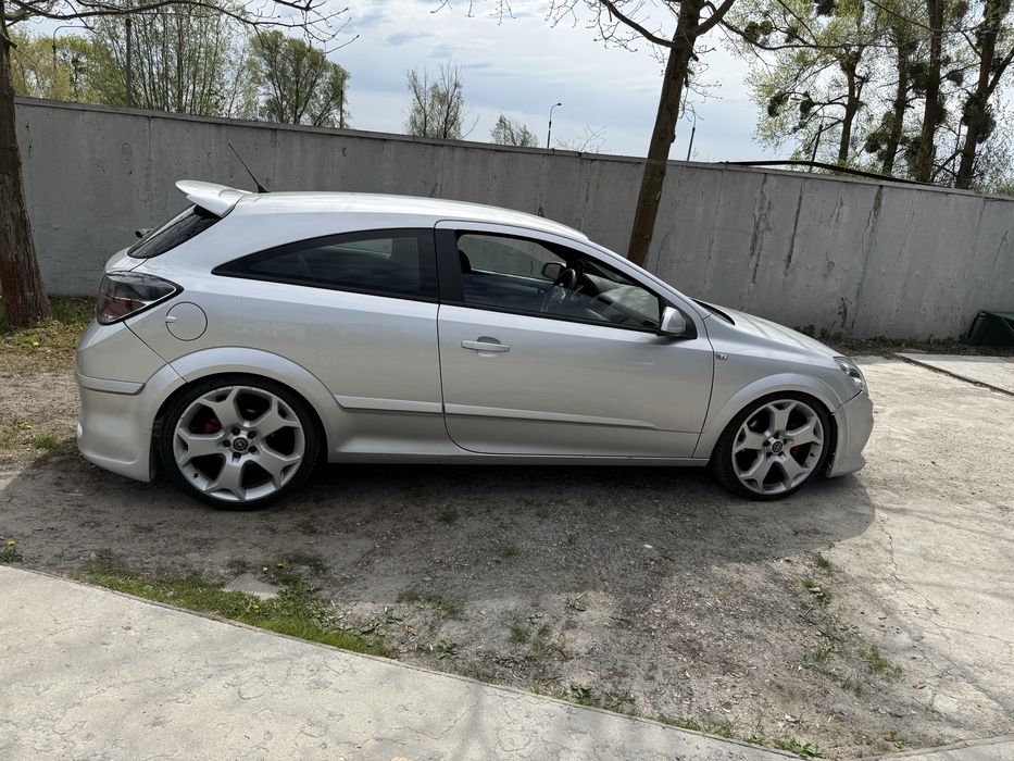 Opel Astra H 2.0 turbo