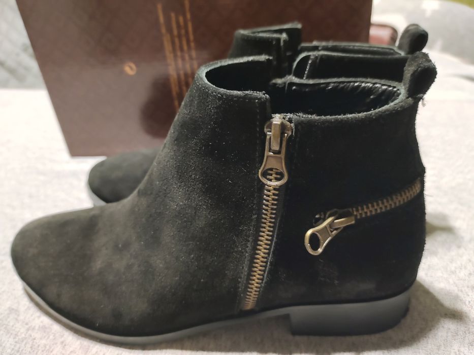 Продам бу осенние ботиночки