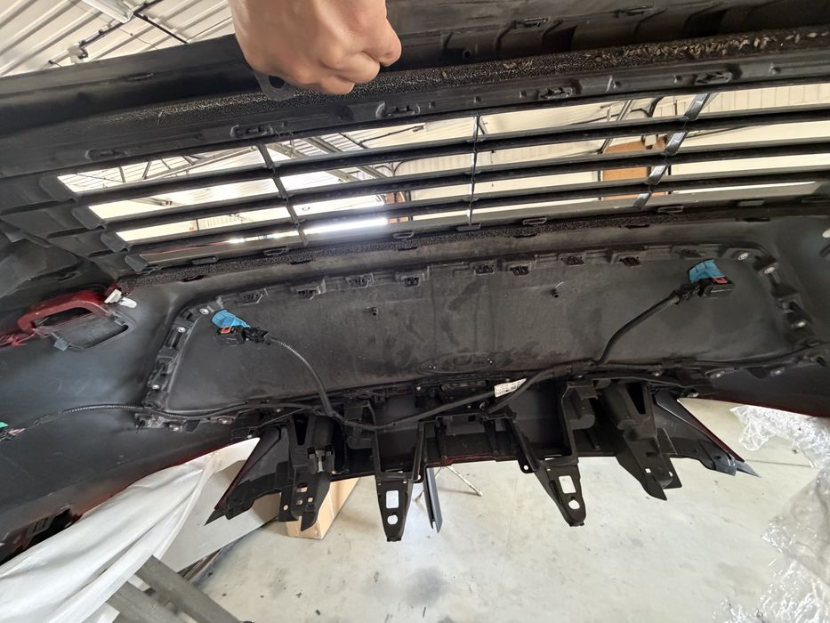 Бампер Subaru solterra в сборе с проводкой
