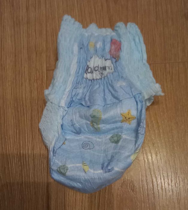 Pieluszki do pływania dla dzieci Medium 7-13 kg Babydream 19 szt.