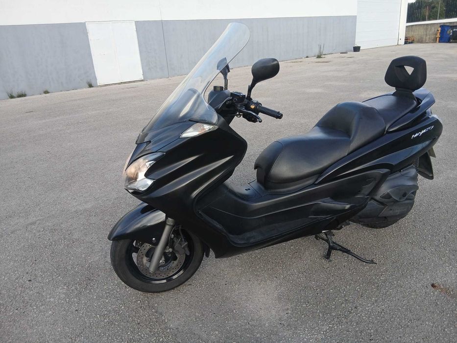 Mota Yamaha Majesty 400