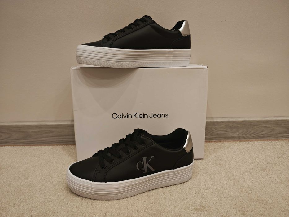 Nowe Buty trampki skórzane Calvin Klein Shivary rozmiar 39