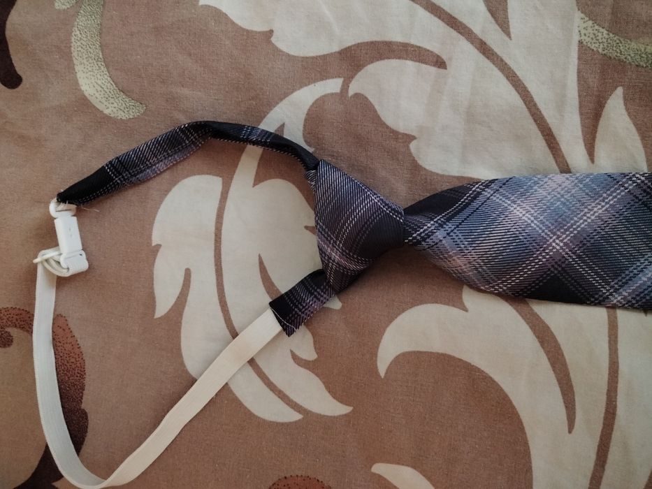 Галстук в клітинку