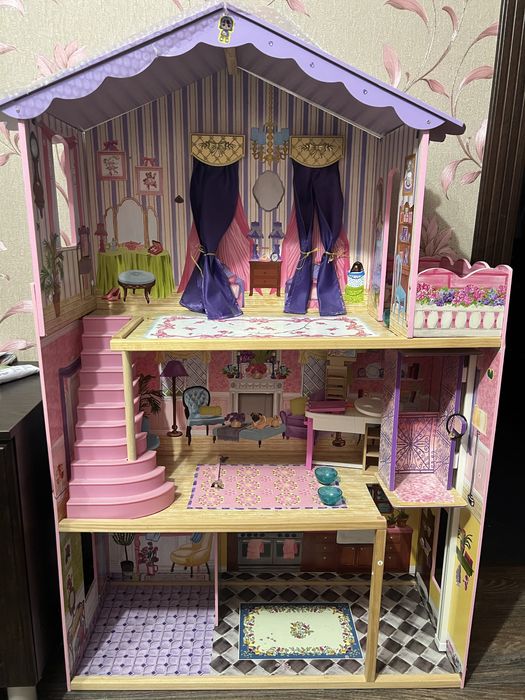 Ляльковий будиночок в гарному стані